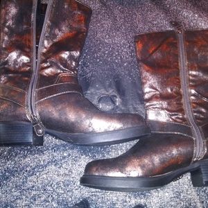 Vera Wang boots size 10